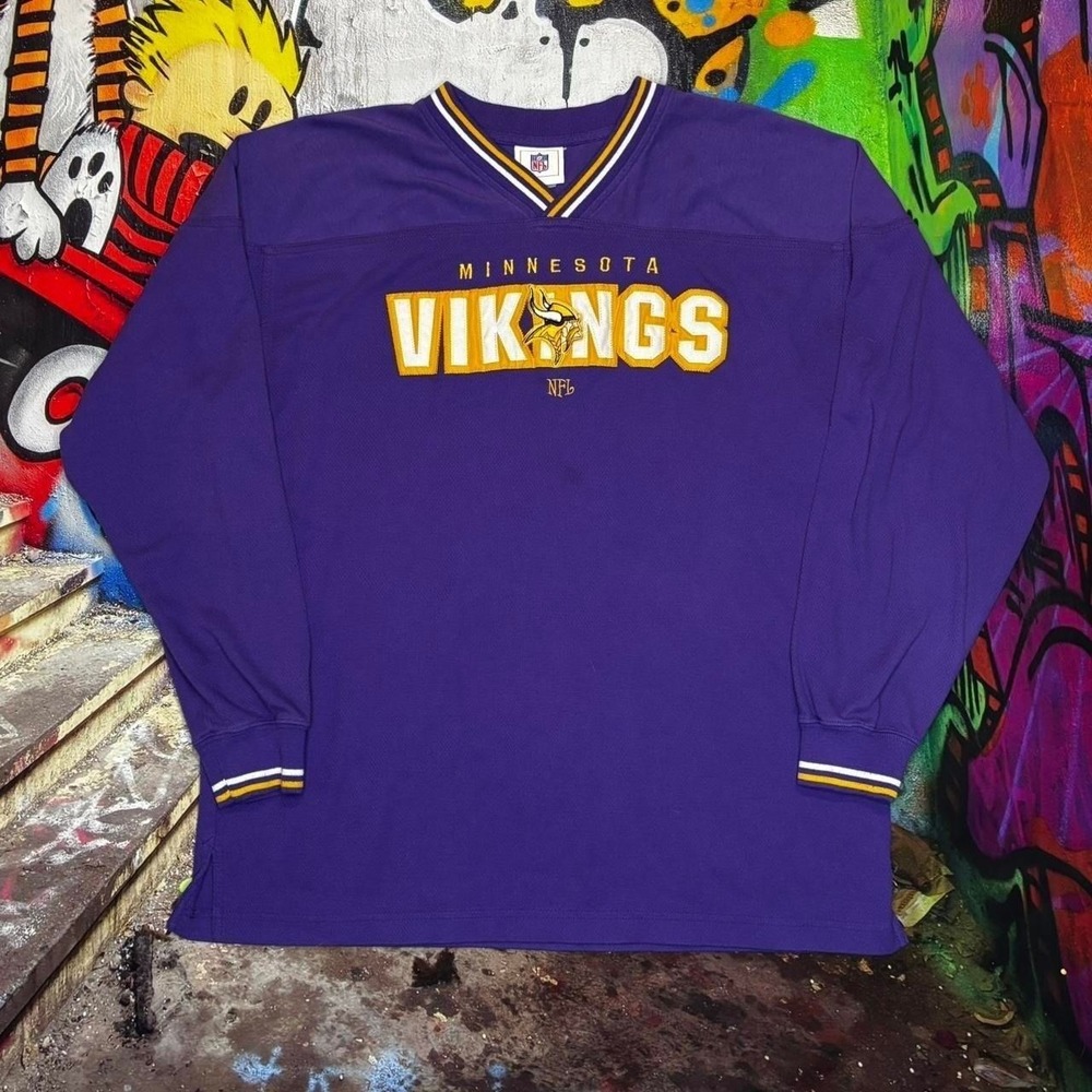 Vintage Minnesota Vikings embroidered crewneck